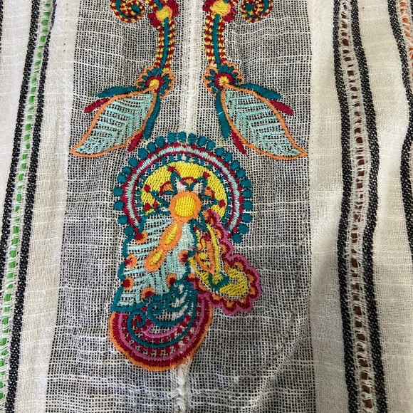 Soft Surroundings V-Neck Pullover Striped Top, Pockets & Fun Embroidery, Sz Med - Picture 4 of 10